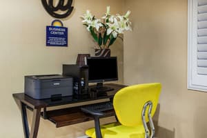 thumbnail: Business center
