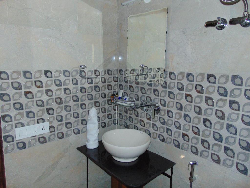 e5f873529e8ddc246047c99da94c16ff.jpg