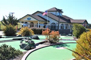 thumbnail: Mini-golf