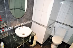 thumbnail: Bathroom