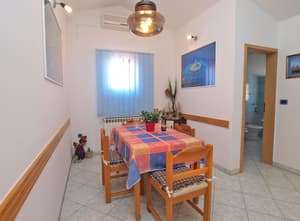 thumbnail: In-room dining