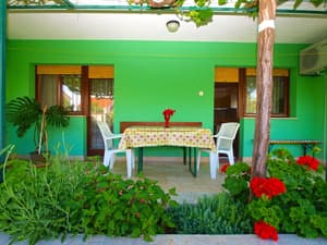 thumbnail: Terrace/patio
