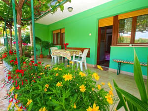 thumbnail: Terrace/patio