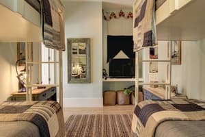 thumbnail: Interior
