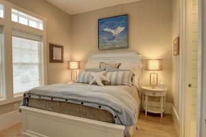 thumbnail: Interior