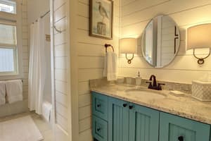 thumbnail: Interior