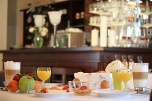 thumbnail: Breakfast area