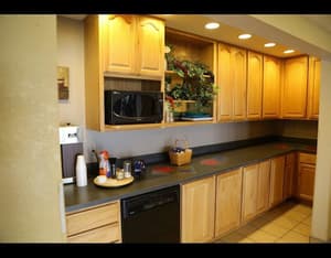 thumbnail: Breakfast area