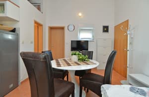thumbnail: In-room dining