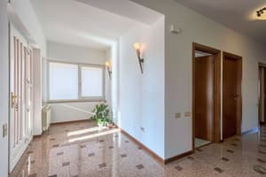 thumbnail: Interior