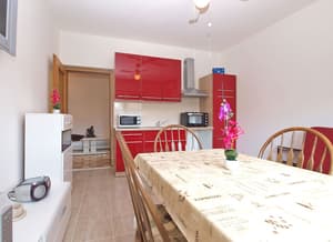 thumbnail: In-room dining