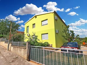 thumbnail: Exterior