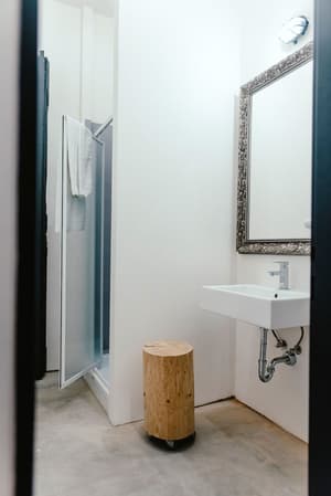 thumbnail: Bathroom shower