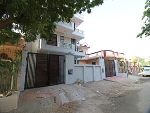 thumbnail: Front of property