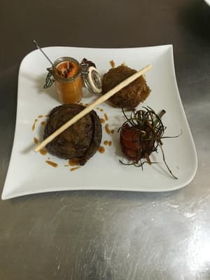 thumbnail: Restaurant