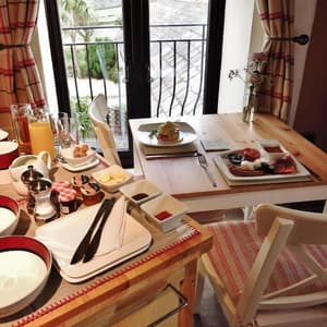 thumbnail: Restaurant