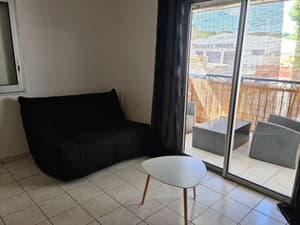 thumbnail: Living area