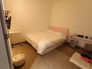 thumbnail: Room