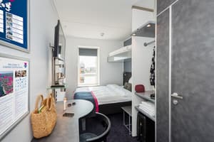 thumbnail: Room