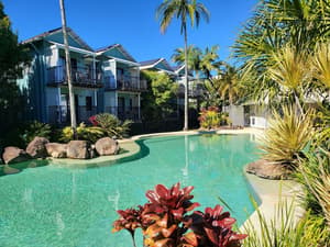 thumbnail: Front of property