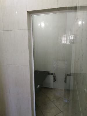 thumbnail: Bathroom amenities