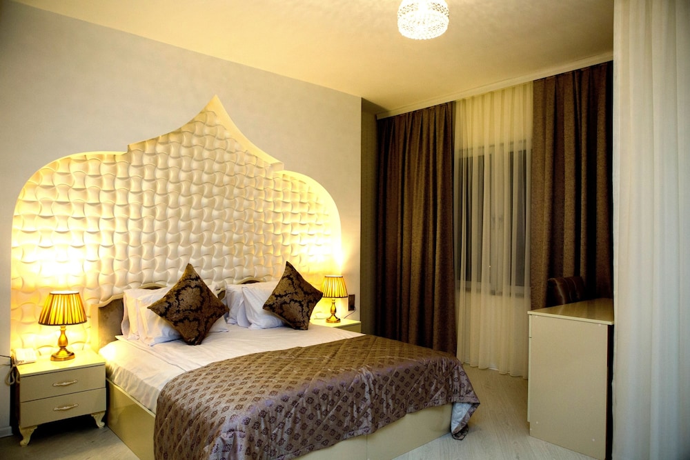 Primary image
