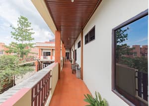 thumbnail: Exterior