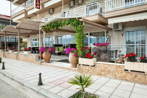 thumbnail: Exterior