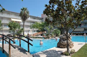 thumbnail: Outdoor pool