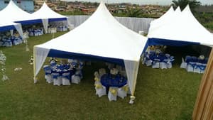 thumbnail: Outdoor dining