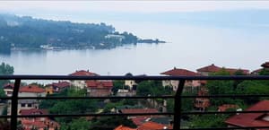 thumbnail: Front of property