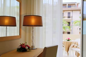 thumbnail: Room amenity