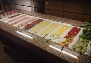 thumbnail: Restaurant