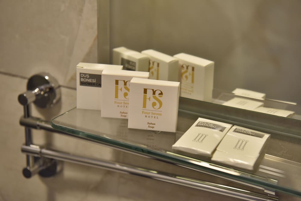 Bathroom amenities