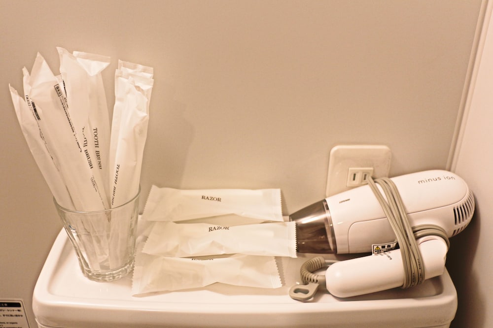 Bathroom amenities