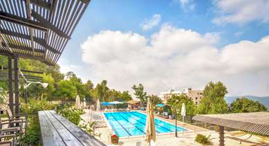 Pool,On-Site,Property Amenity,Recreation
