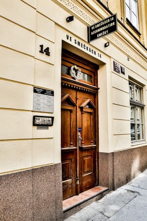 thumbnail: Property entrance