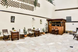 thumbnail: Courtyard