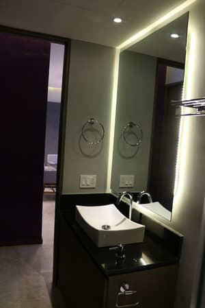 thumbnail: Bathroom shower