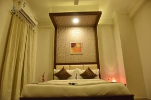 thumbnail: Interior