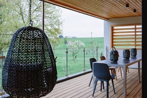 thumbnail: Balcony view