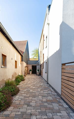 thumbnail: Exterior