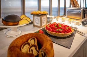 thumbnail: Breakfast buffet