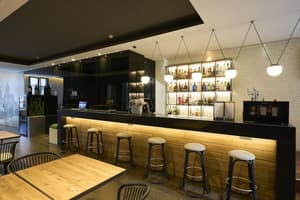 thumbnail: Snack bar