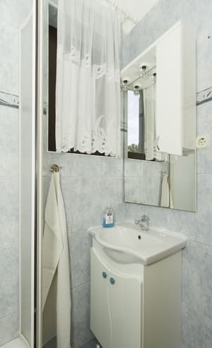 thumbnail: In-room dining