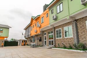 thumbnail: Front of property