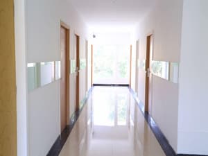 thumbnail: Hallway