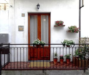 thumbnail: Exterior