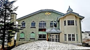 thumbnail: Front of property