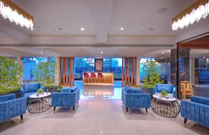 thumbnail: Bar (on property)